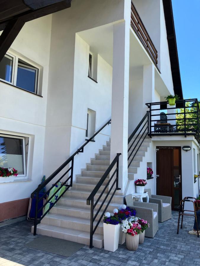 Agat Pokoje Goscinne Apartamenty Pobierowo Esterno foto