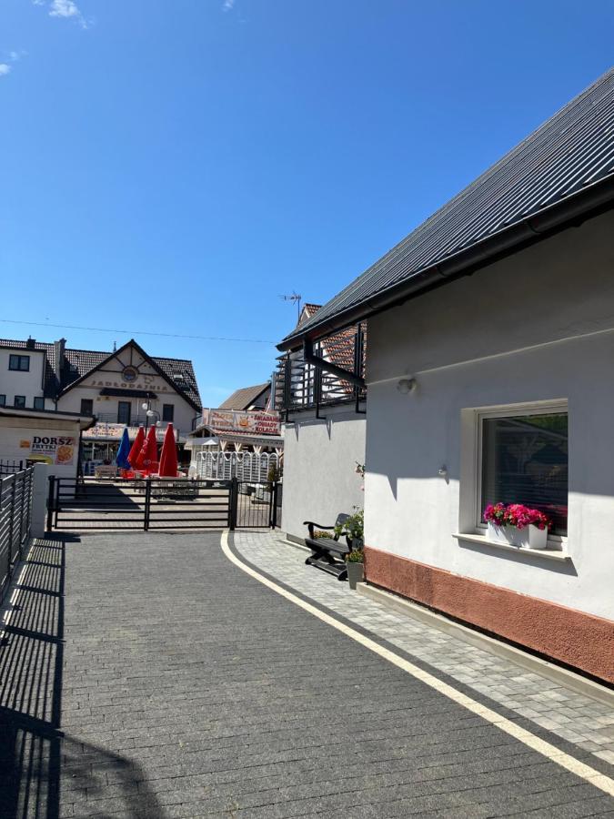 Agat Pokoje Goscinne Apartamenty Pobierowo Esterno foto