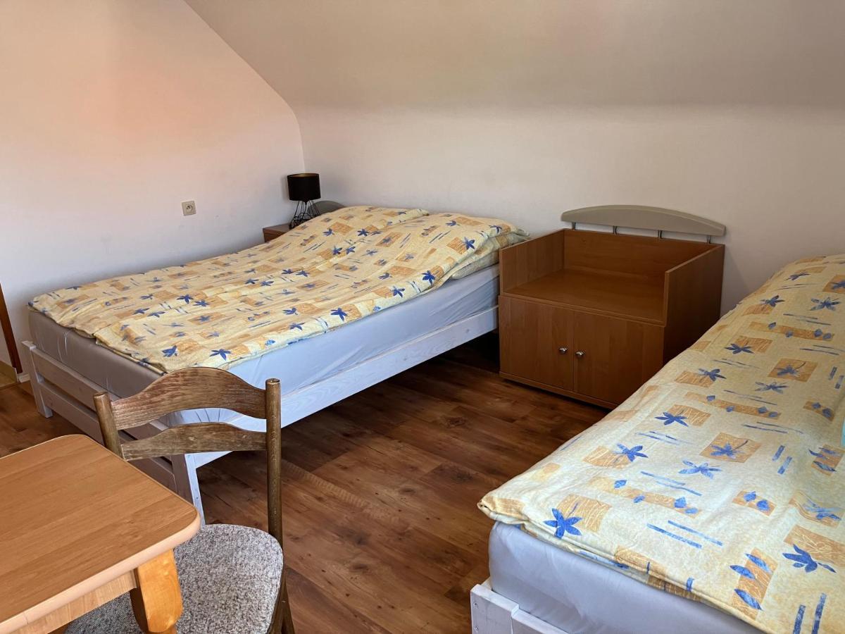 Agat Pokoje Goscinne Apartamenty Pobierowo Esterno foto